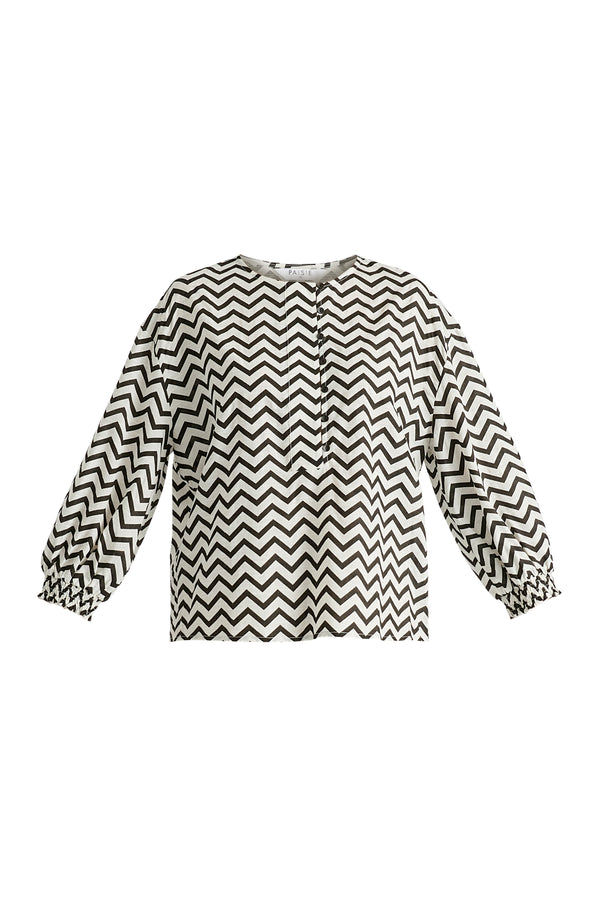 Buttoned Mid Sleeve Top in Zigzag Pattern in White and Black Cutout